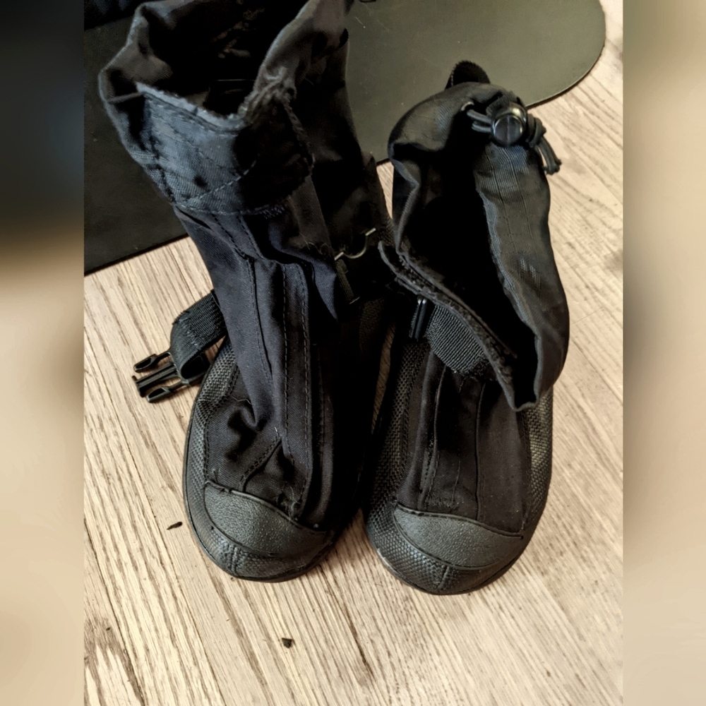 Neos villager overshoe size xs